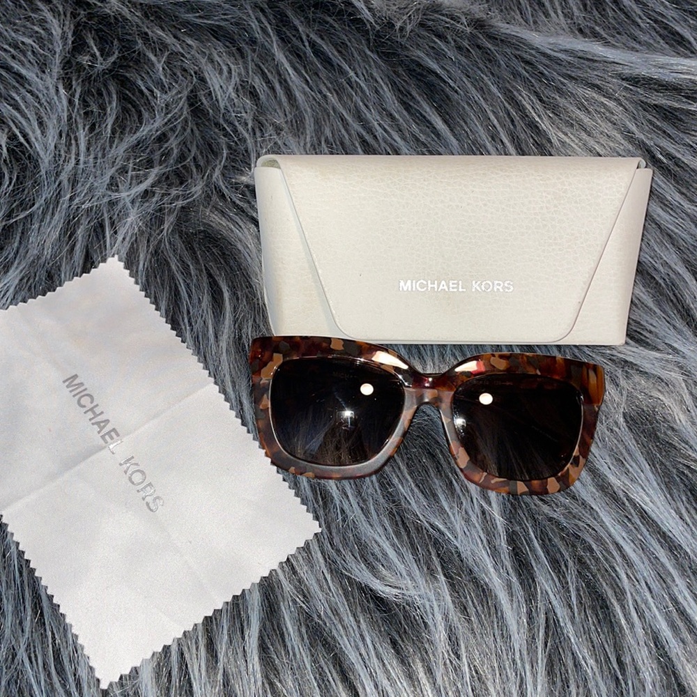 ❤️SOLD❤️ Authentic Michael Kors MK2013 POLYNESIA Sunglasses